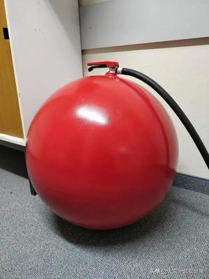 44張照片看世界 越南越戰女兵、日本學生裝模特與消防設備